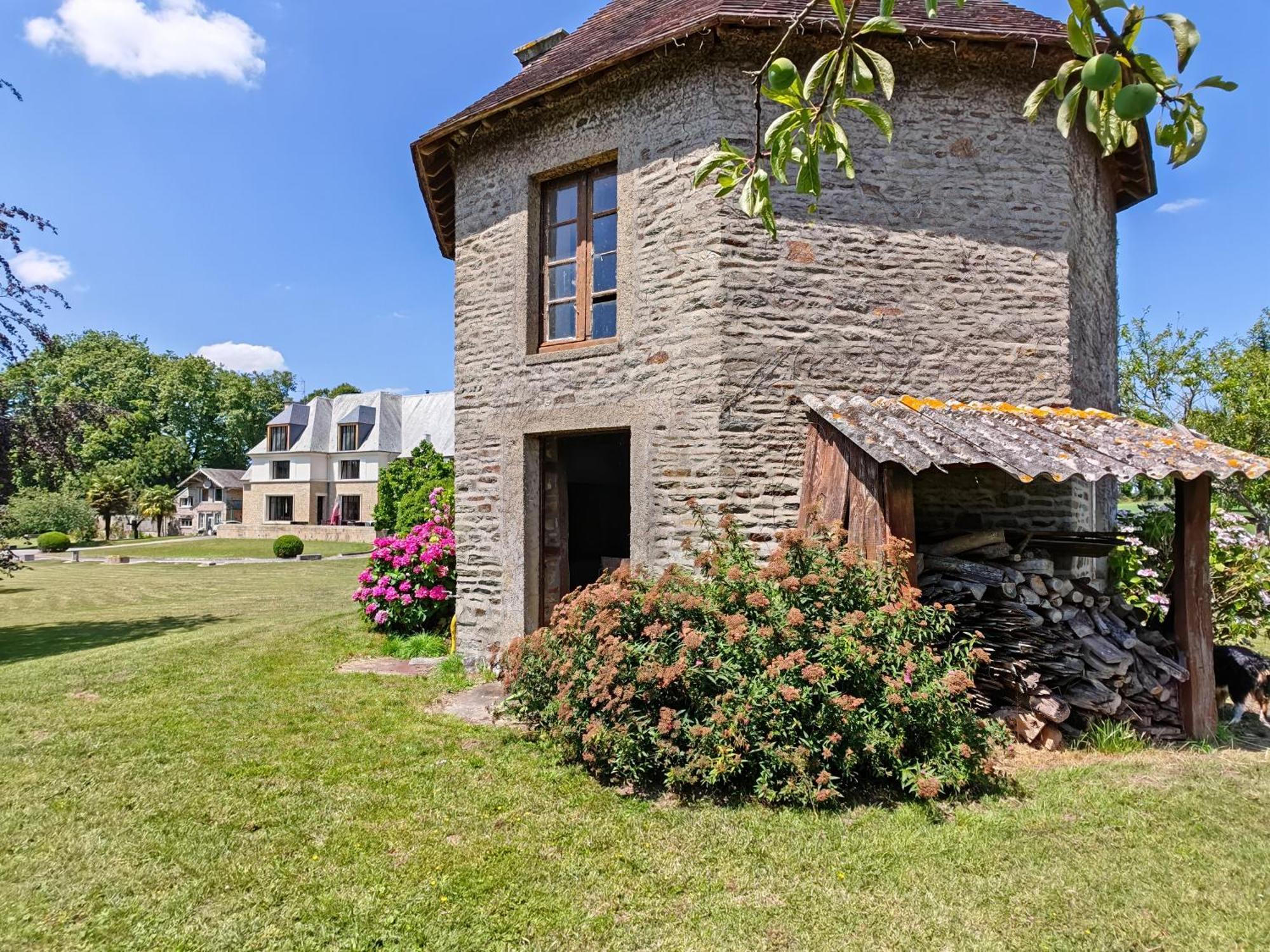 Апартаменти Domaine De L'Isle Maniere Saint-Quentin-sur-le-Homme Екстер'єр фото